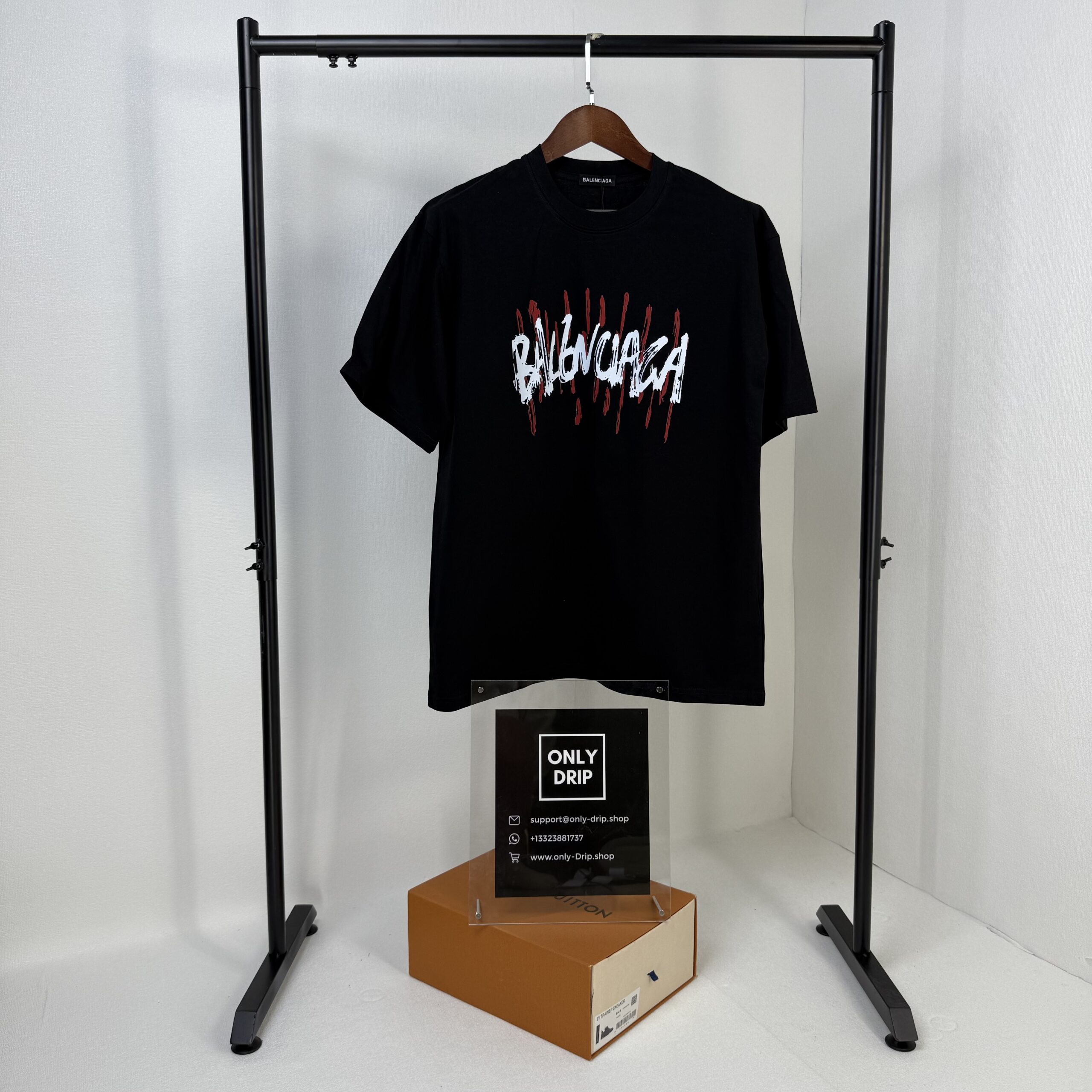 BLNCG T-shirt Graffiti Print Black - Image 4