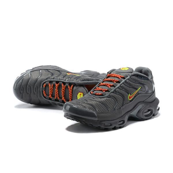 AIR MAX PLUS TN ‘TOGGLE LACING GREY’ - Image 4