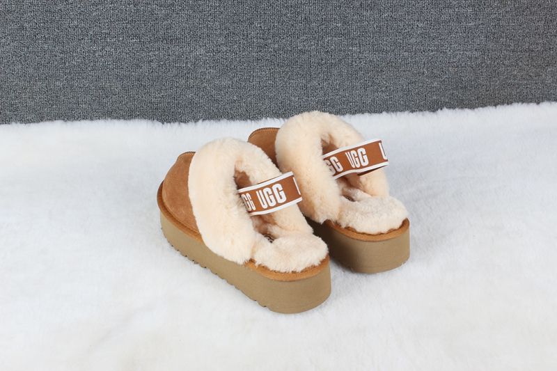 STIVALETTI IN SHEARLING - Image 17