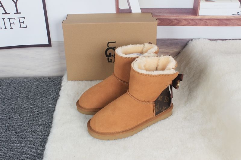 STIVALETTI IN SHEARLING - Image 20