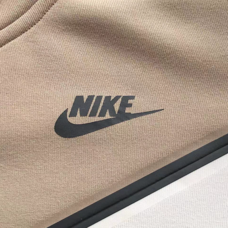 TECH FLEECE – ALMOND BROWN/WHITE (complete) - Image 5