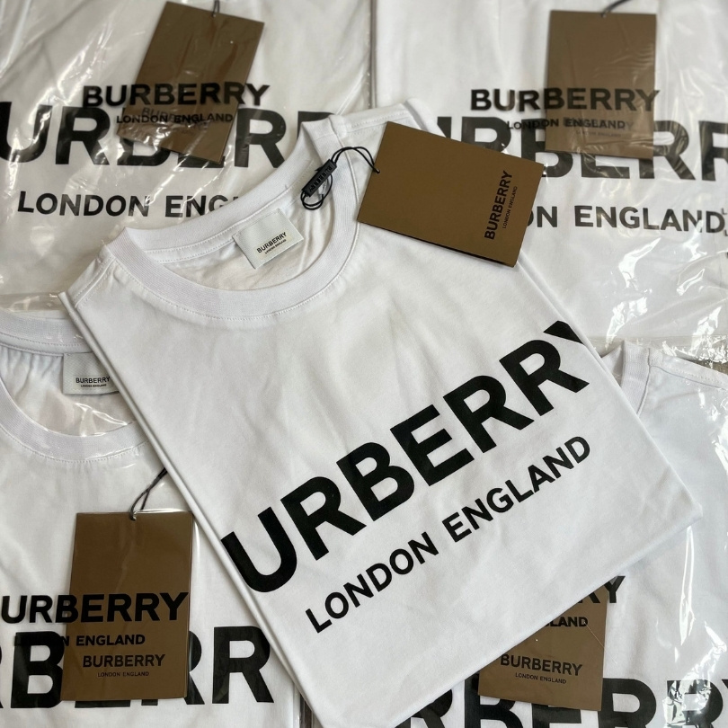 BRBRY T-shirt LONDON ENGLAND - Image 2
