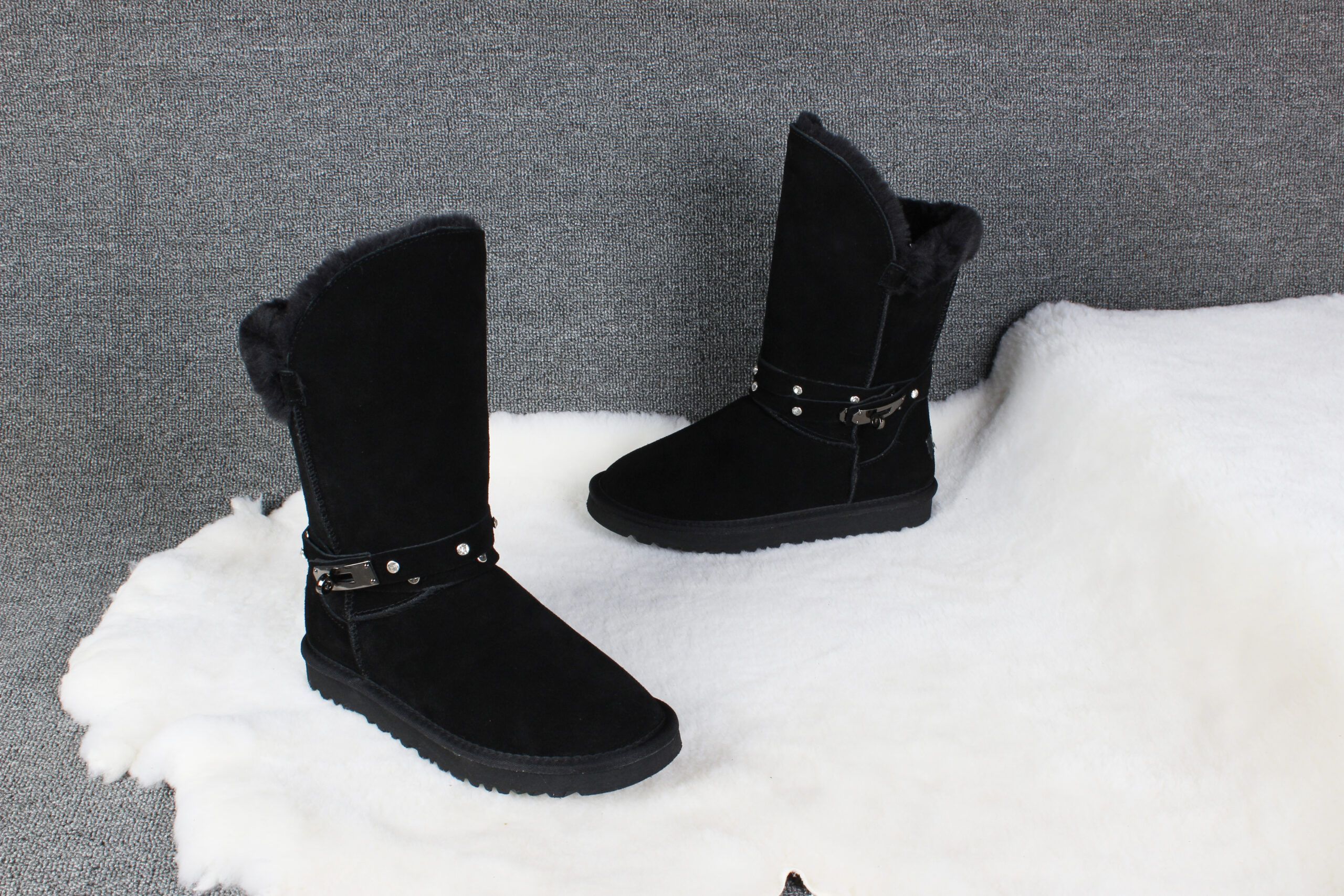STIVALETTI IN SHEARLING - Image 24