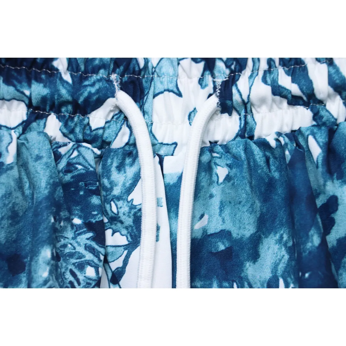 LV Coral Seagrass Printed Shorts - Image 3