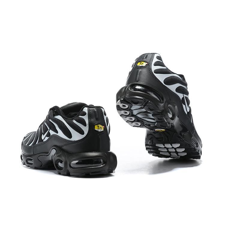 AIR MAX PLUS TN ‘BLACK METALLIC’ - Image 4