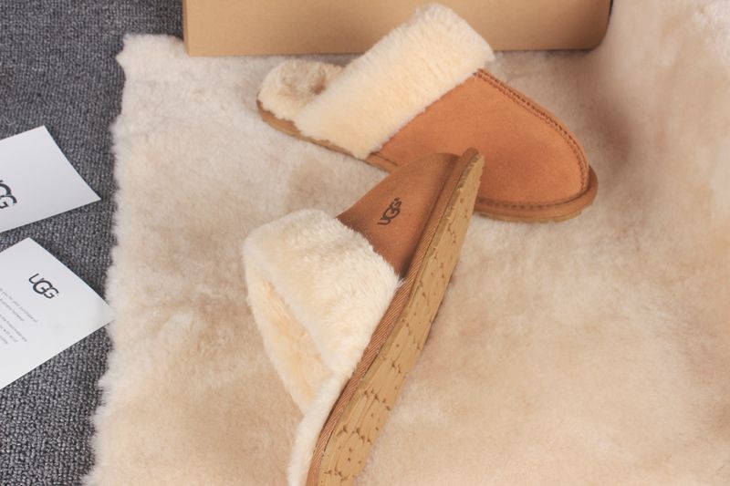 STIVALETTI IN SHEARLING - Image 17