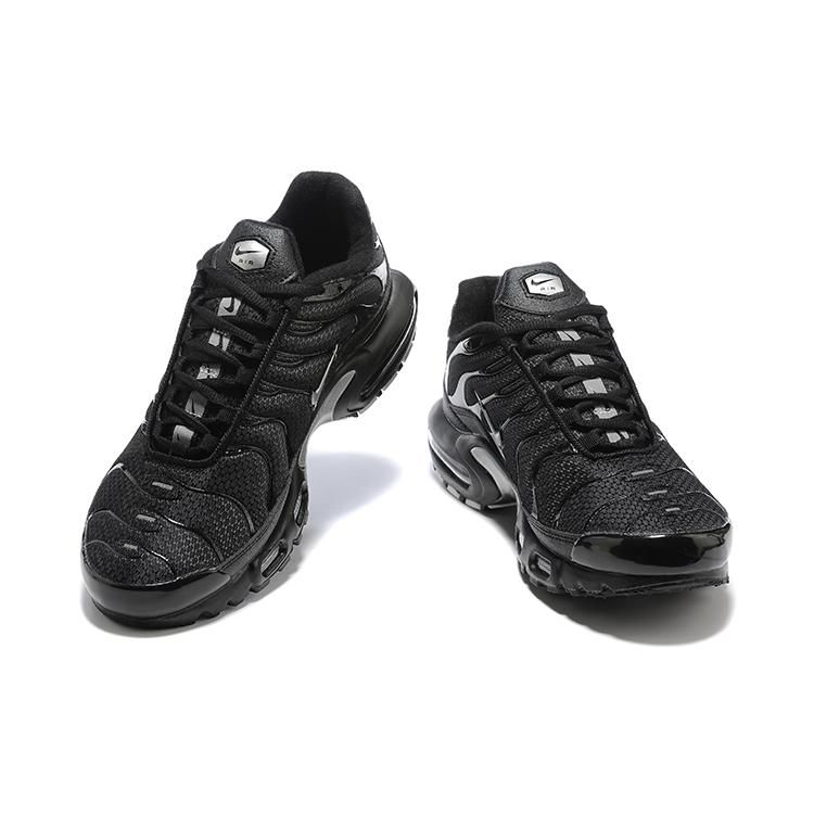 AIR MAX PLUS TN ‘BLACK METALLIC SILVER’ - Image 2
