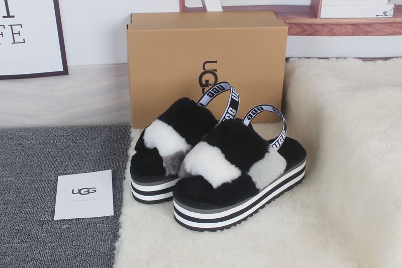 STIVALETTI IN SHEARLING