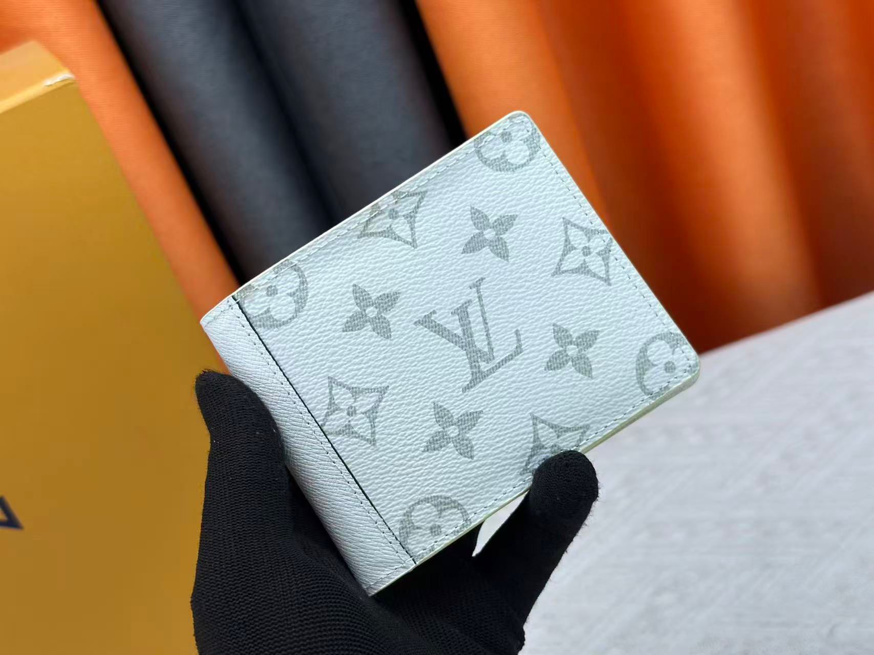 LV Wallet