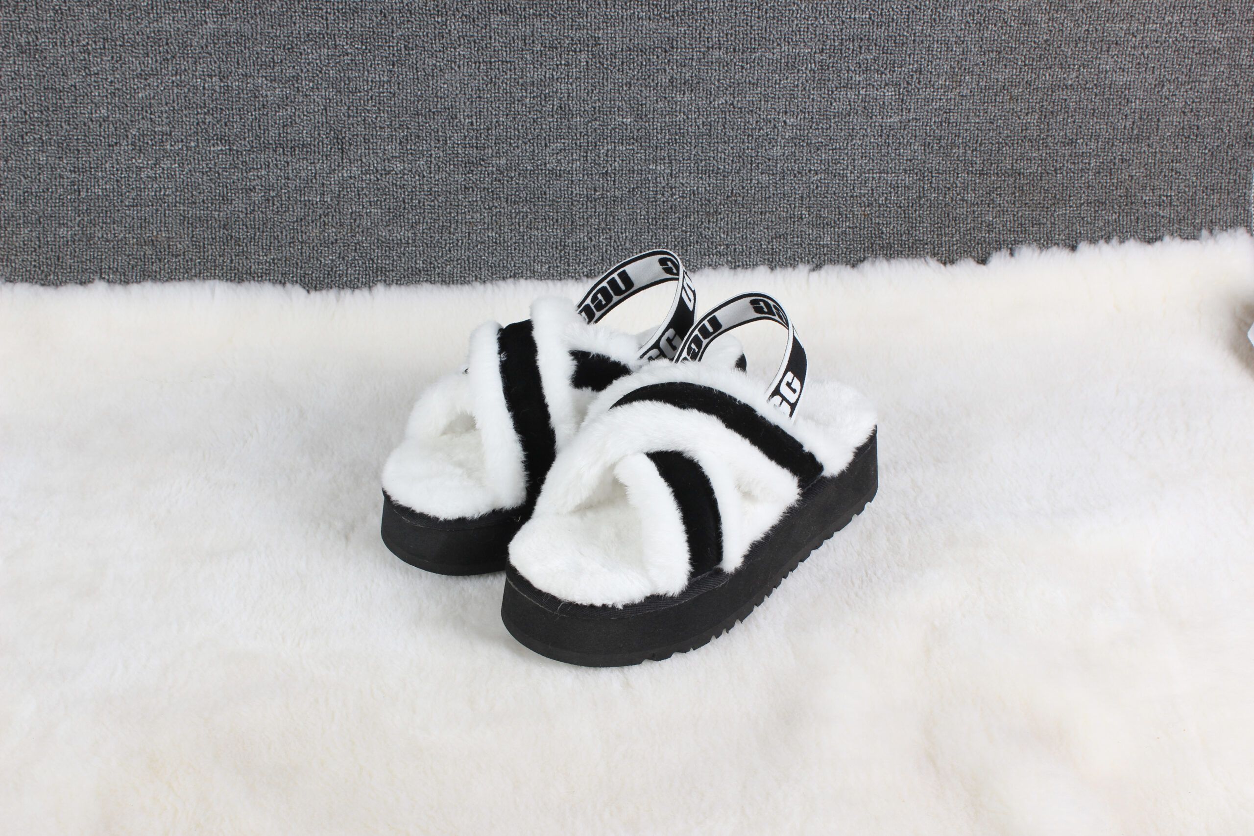 STIVALETTI IN SHEARLING - Image 20