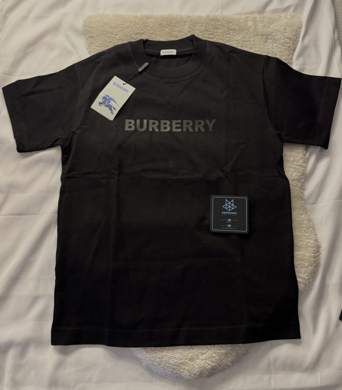 Burberry T-shirt | M