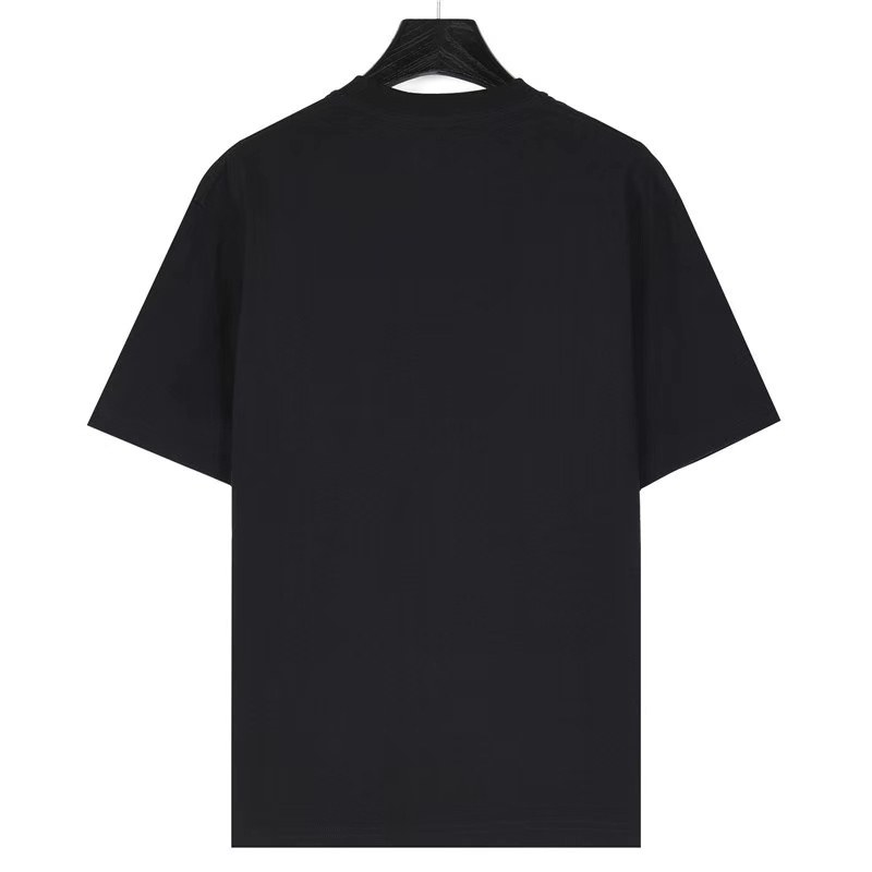 BRBRY T-shirt London England - Image 2