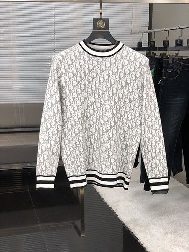 DR sweatshirt