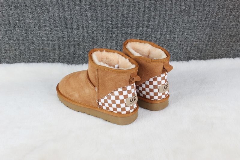 STIVALETTI IN SHEARLING