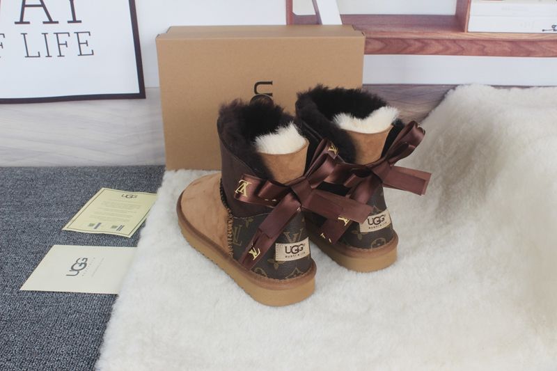 STIVALETTI IN SHEARLING - Image 40