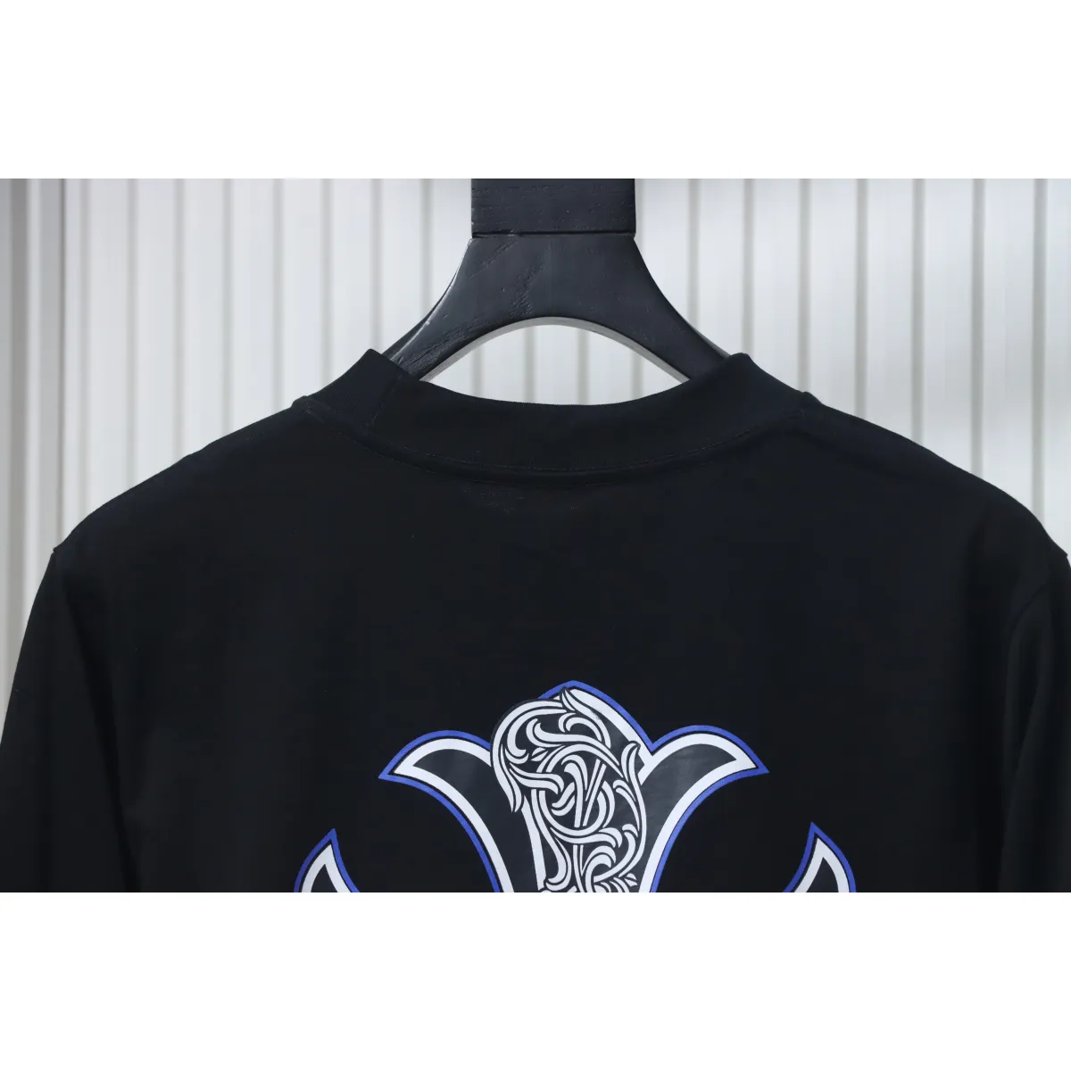 CHRM HRTS Blue Horseshoe Cross Long Sleeve T Shirt Black - Image 4
