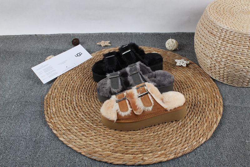 STIVALETTI IN SHEARLING - Image 35