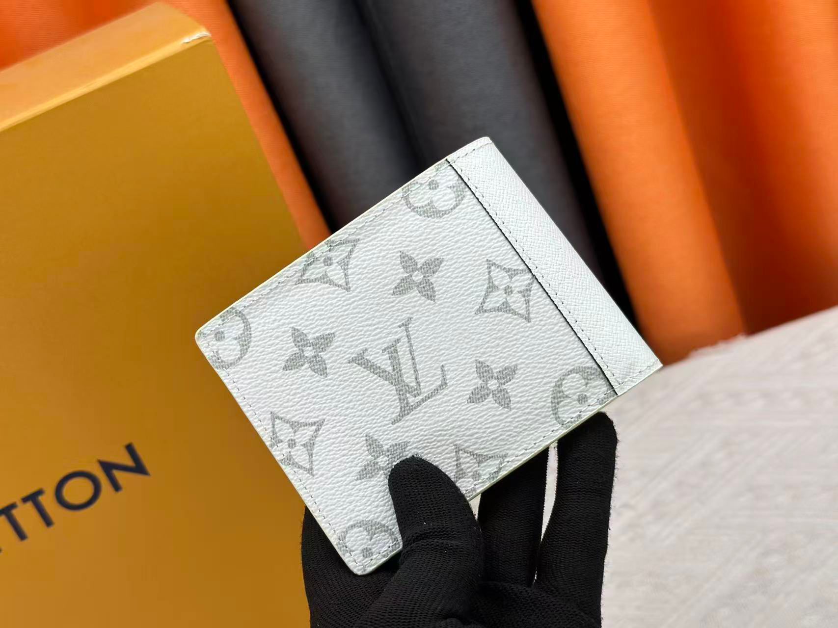 LV Wallet - Image 2
