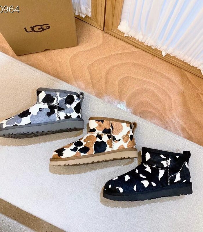 STIVALETTI IN SHEARLING