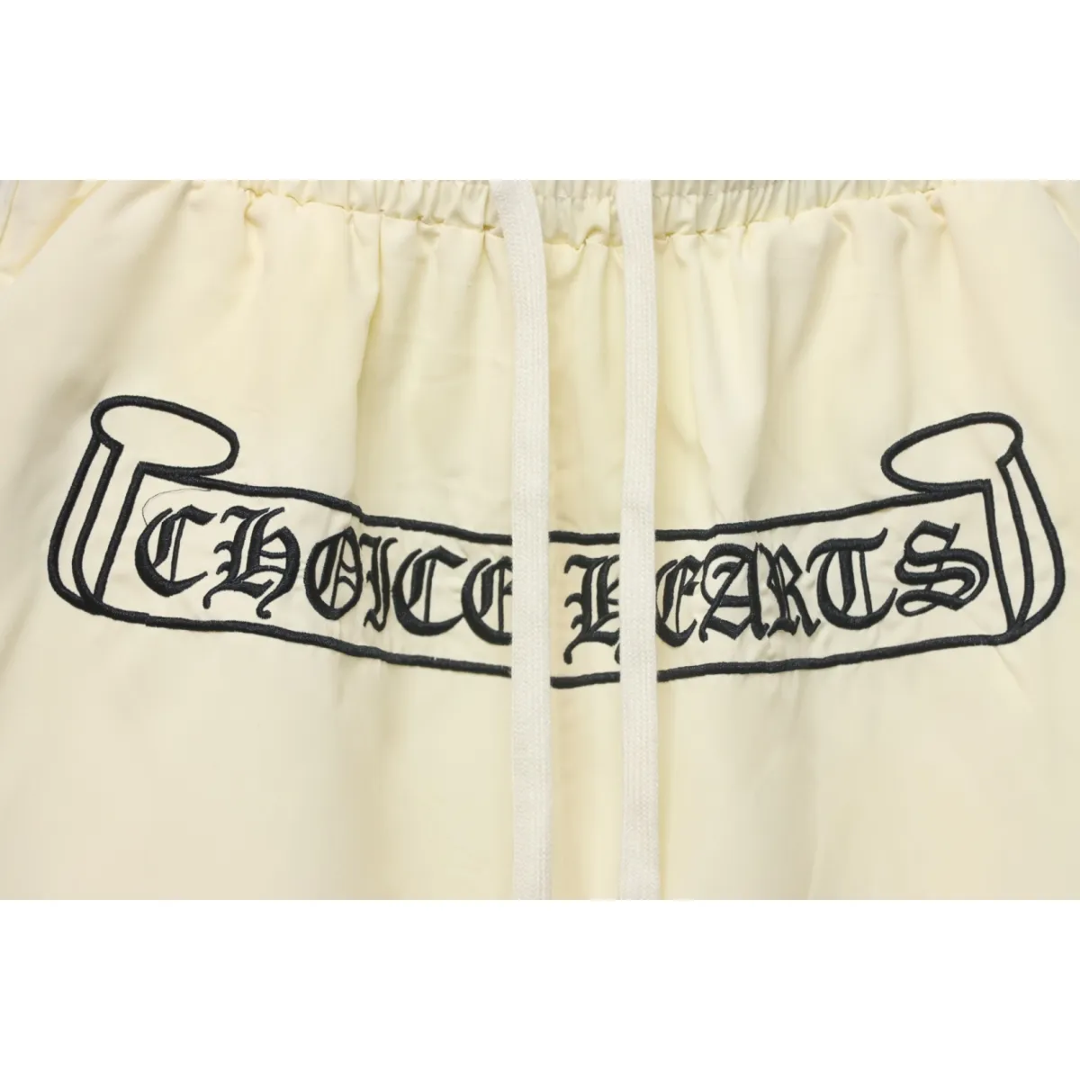 CHRM HRTS Sanskrit Embroidery Shorts Cream - Image 4