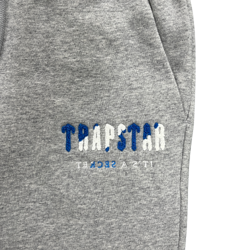 TRPSTR CHENILLE HOODIE & SHORTS - Image 4