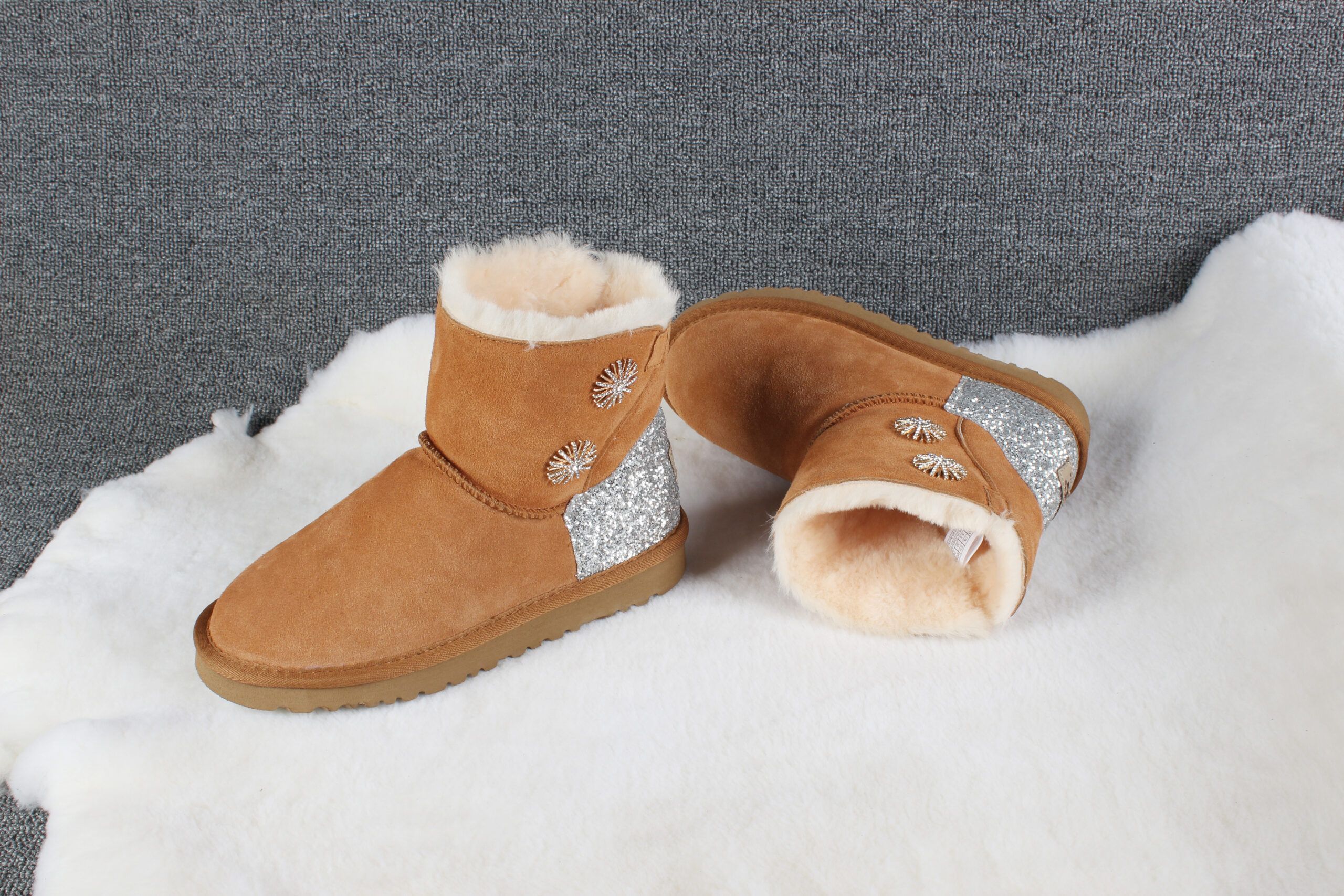 STIVALETTI IN SHEARLING - Image 10