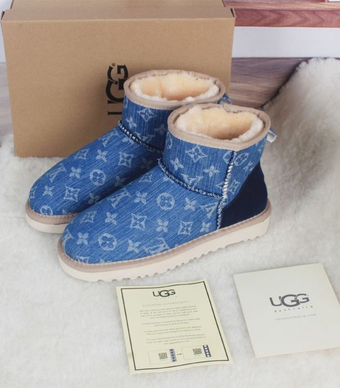 STIVALETTI IN SHEARLING