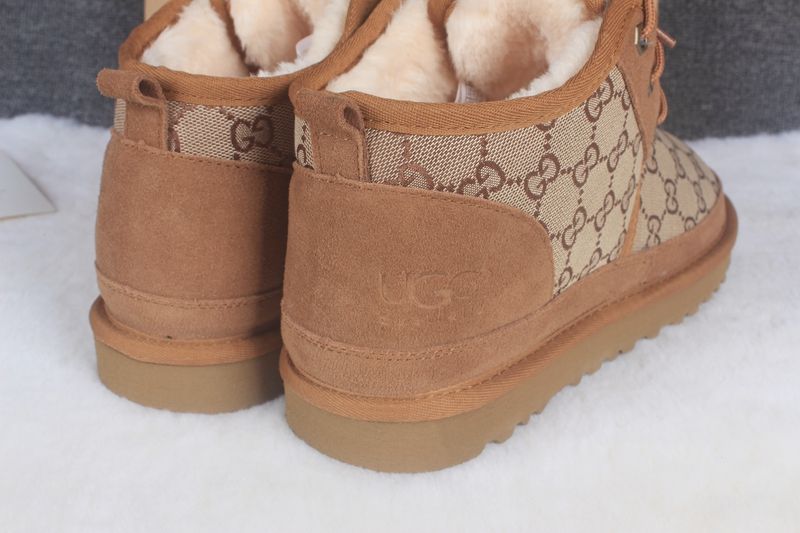 STIVALETTI IN SHEARLING - Image 23