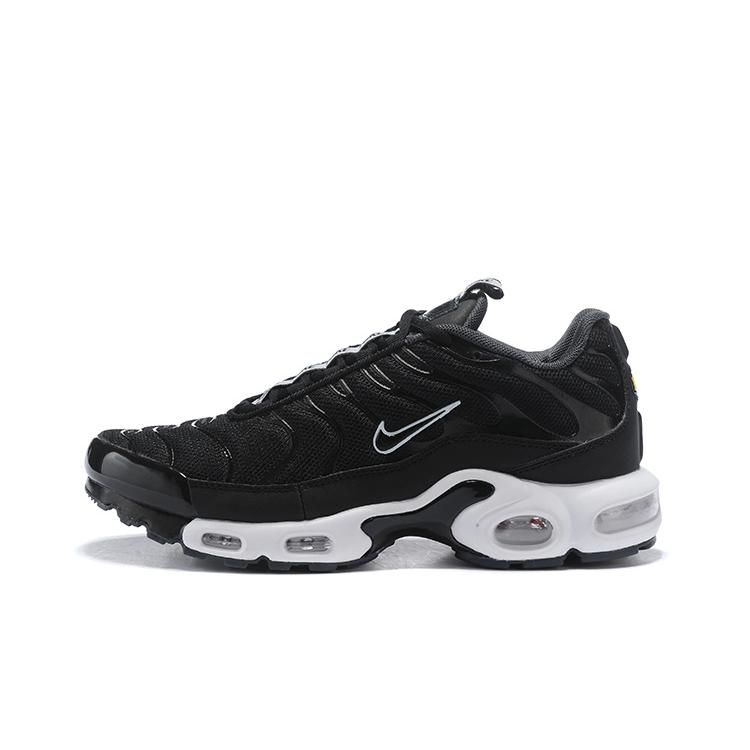 AIR MAX PLUS TN ‘BLACK WHITE’