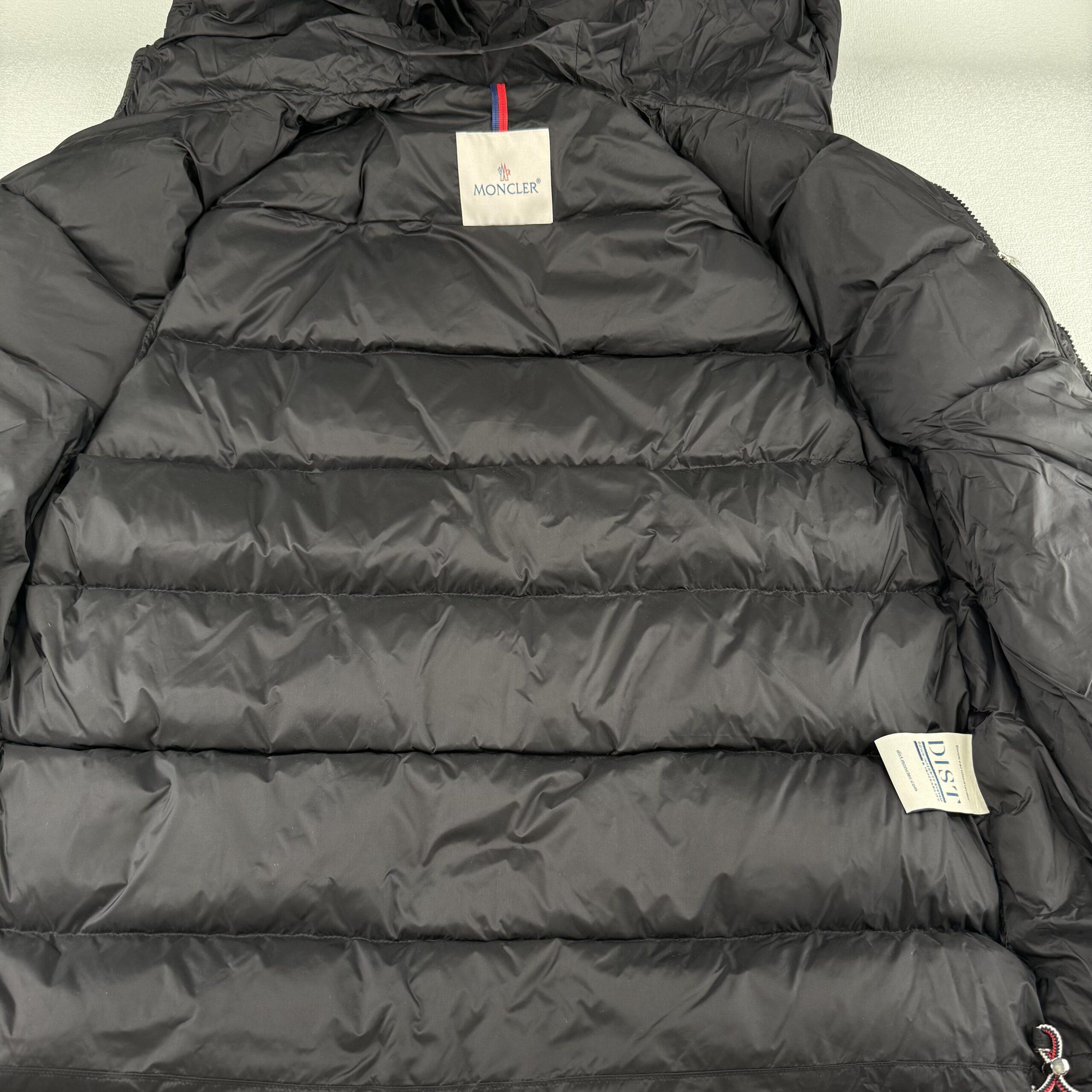 M Gilet Black Logo - Image 2
