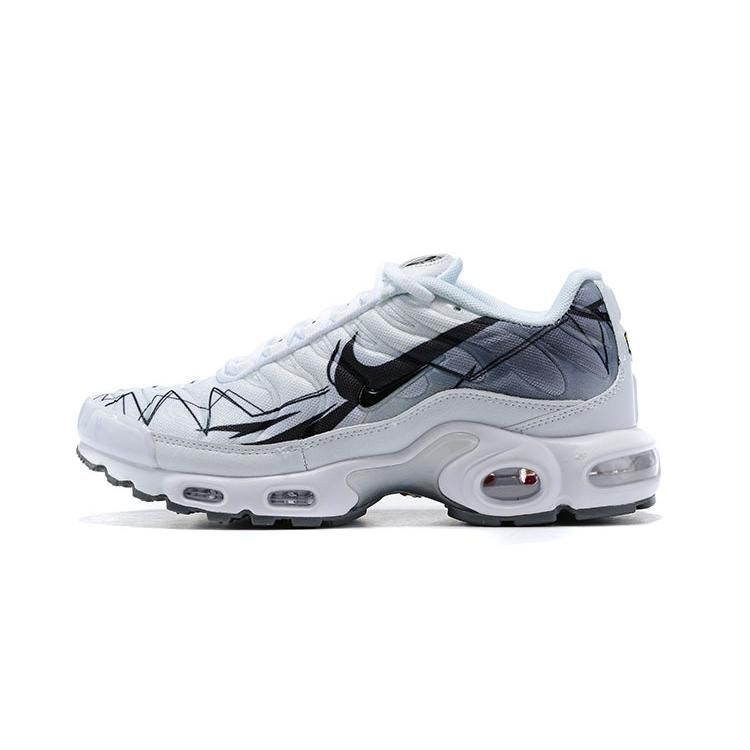 AIR MAX PLUS TN ‘WHITE STRIKE’