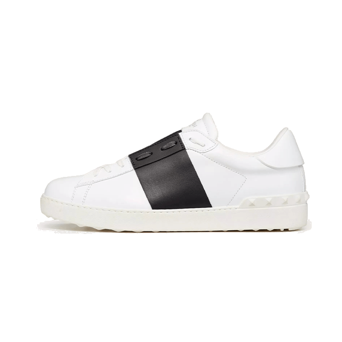 One stud leather sneakers