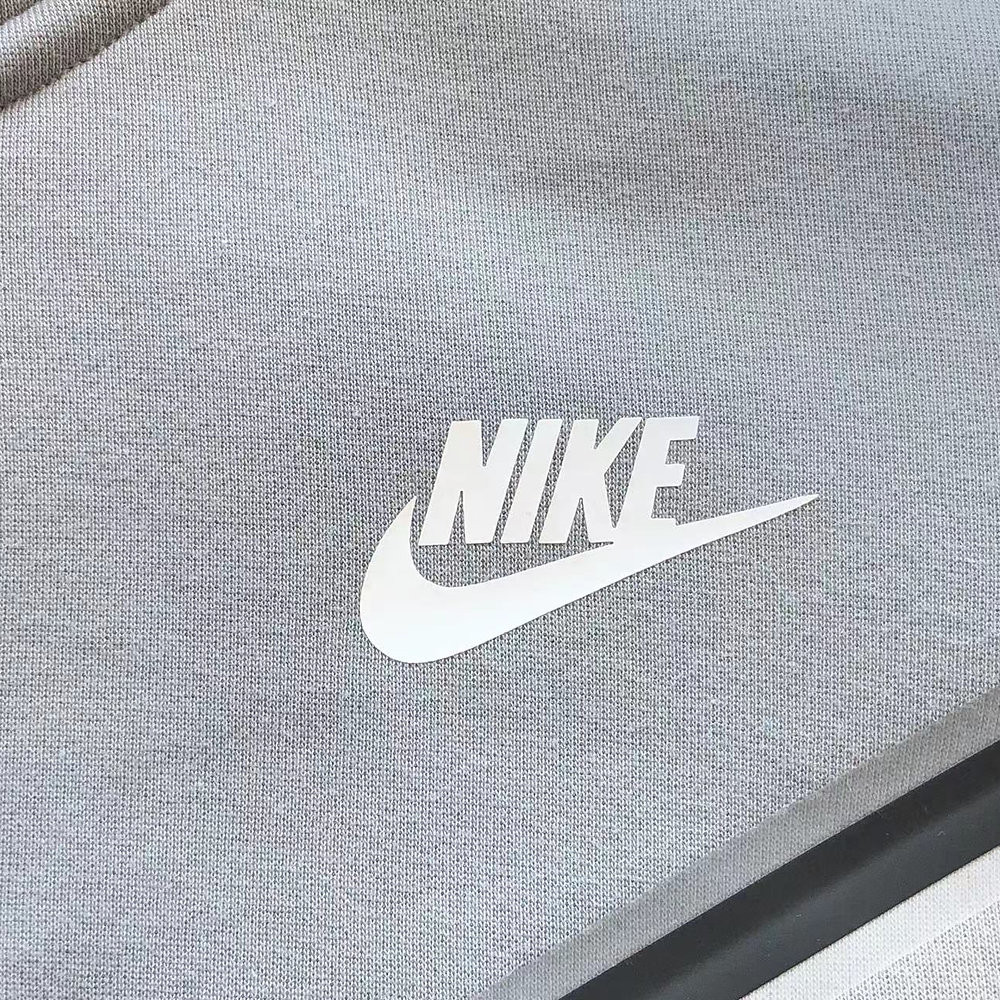 TECH FLEECE – GREY/WHITE (completa) - Image 4