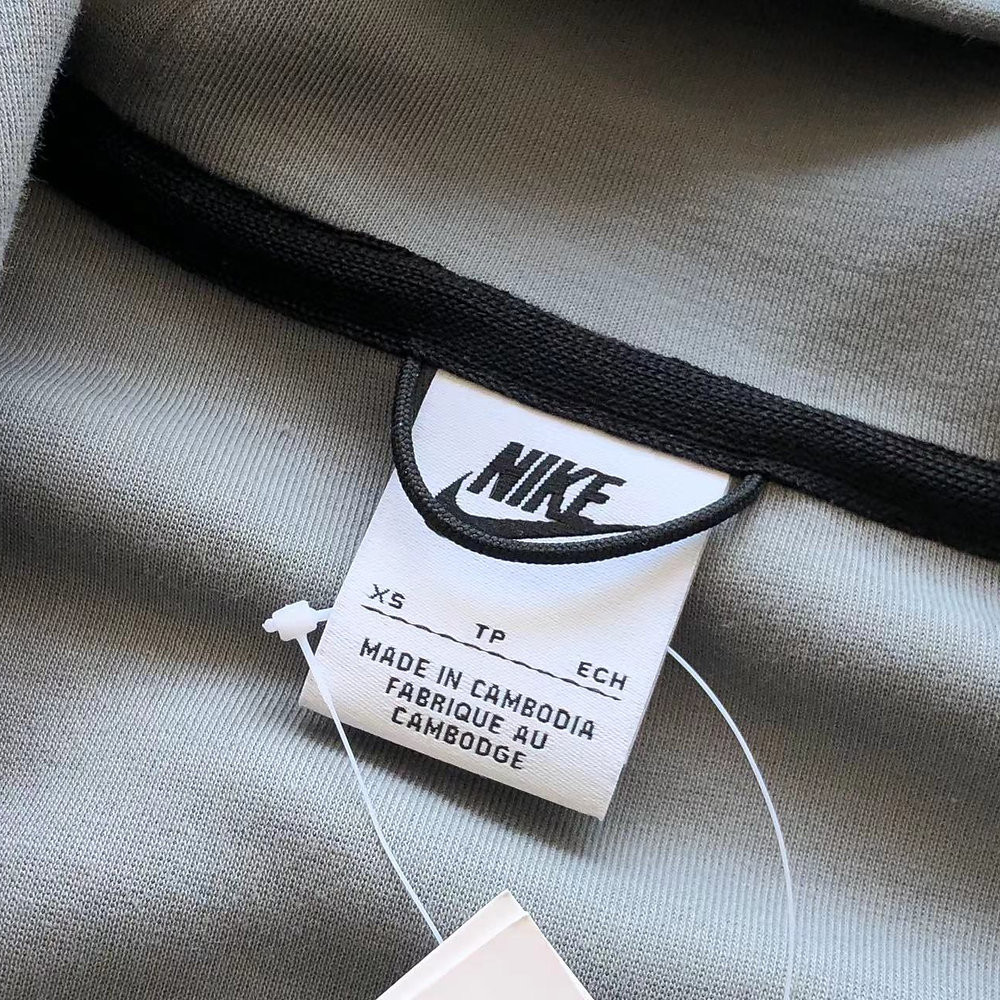 TECH FLEECE – GREY/WHITE (completa) - Image 7
