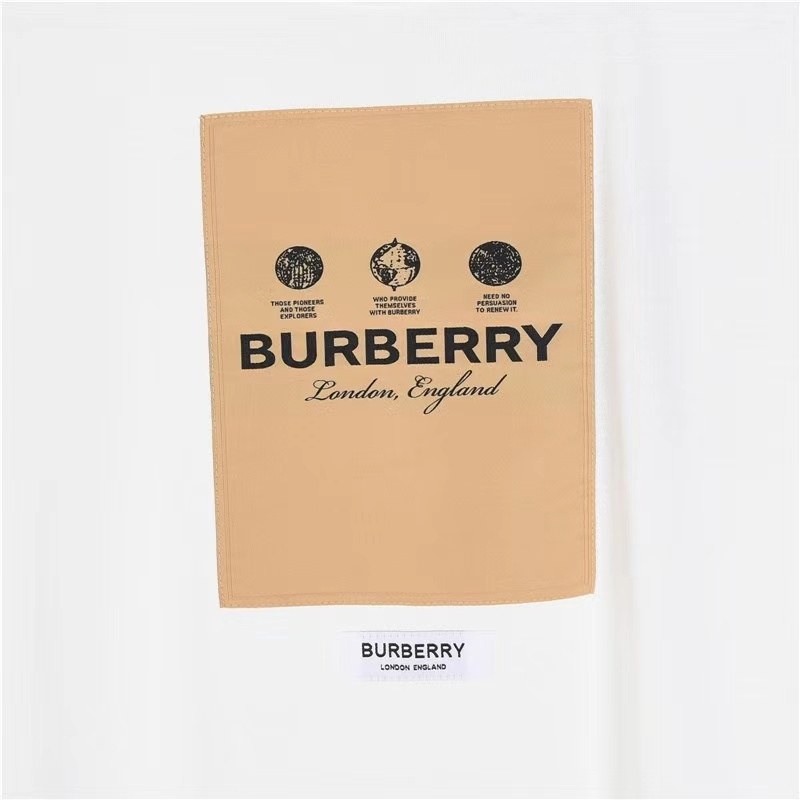 BRBRY T-shirt London England - Image 10