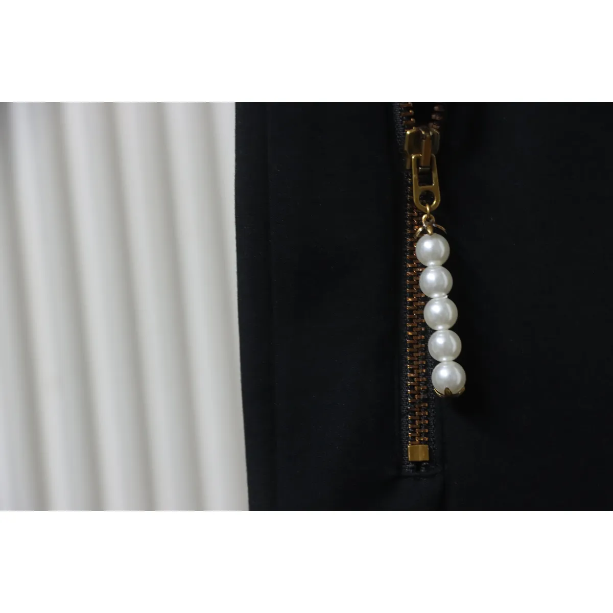 LV Pearl Pendant Embroidered Jersey Black Shorts - Image 3
