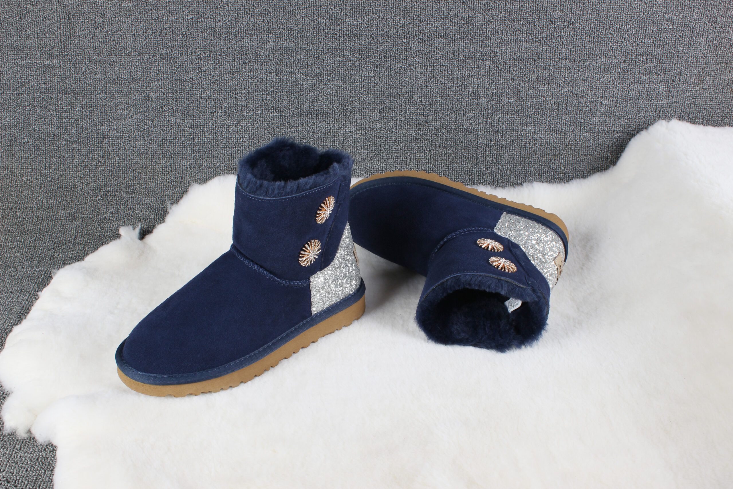 STIVALETTI IN SHEARLING - Image 17
