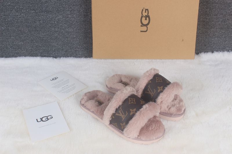 STIVALETTI IN SHEARLING - Image 24