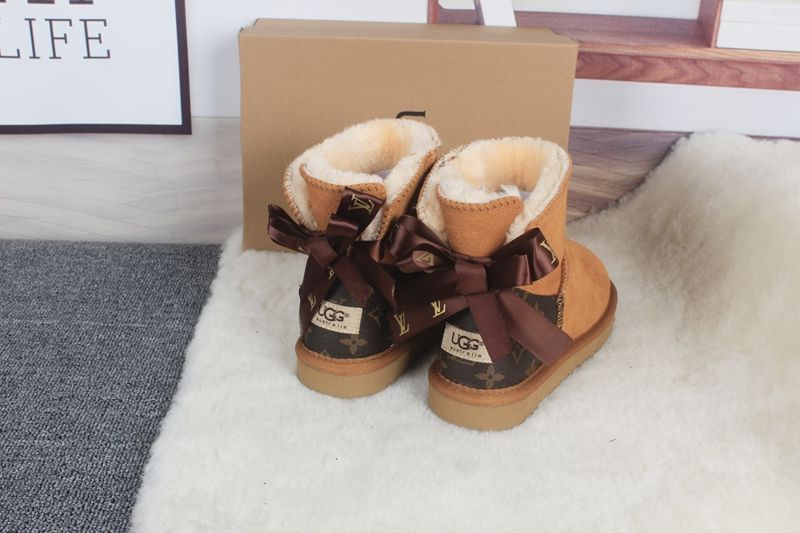 STIVALETTI IN SHEARLING - Image 18