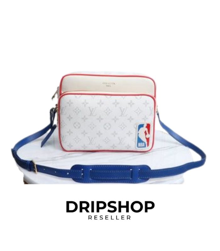 SHOULDER BAG