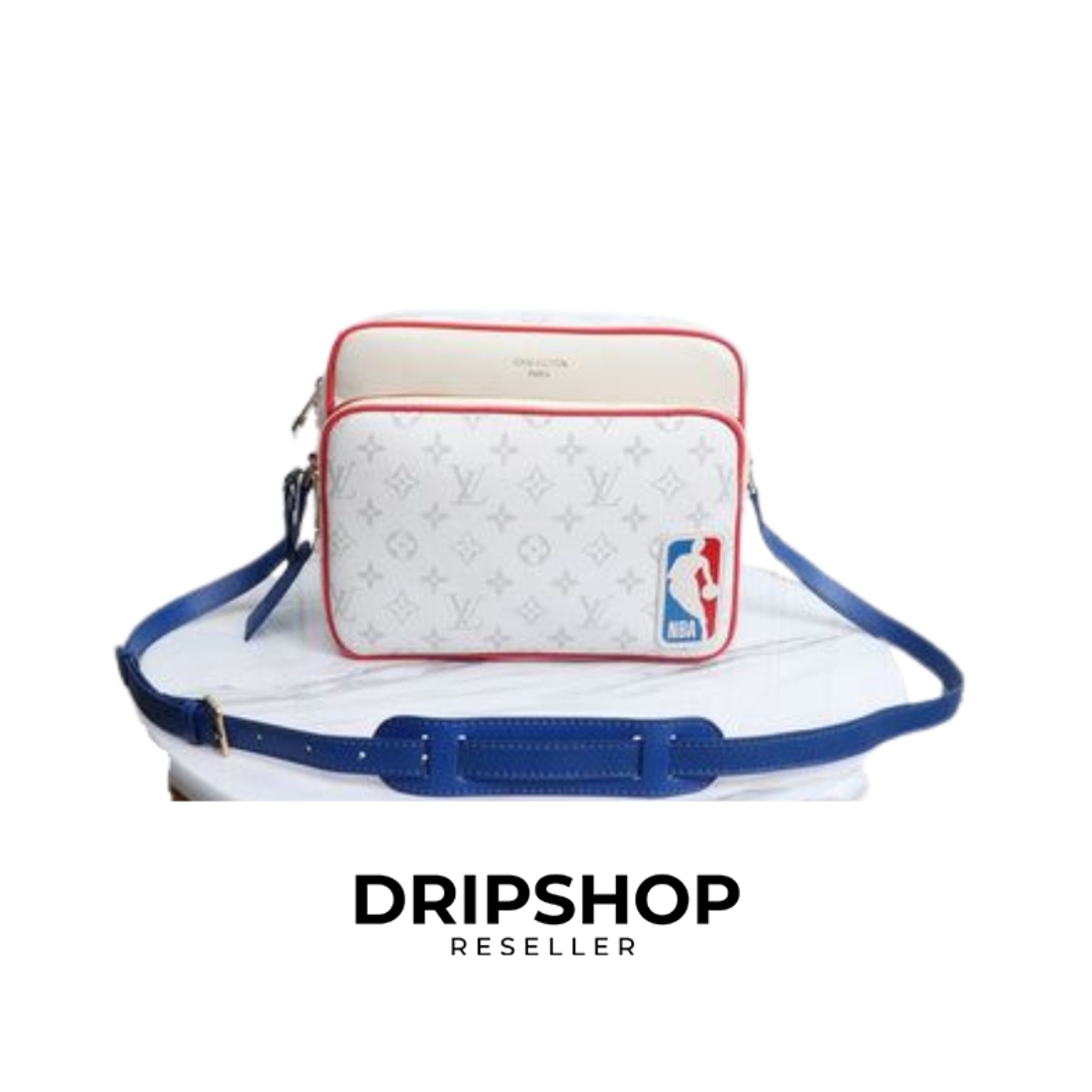 SHOULDER BAG