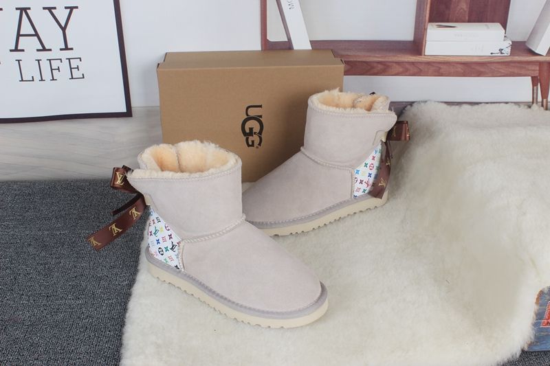 STIVALETTI IN SHEARLING - Image 46