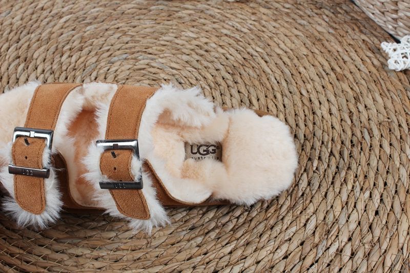 STIVALETTI IN SHEARLING - Image 32