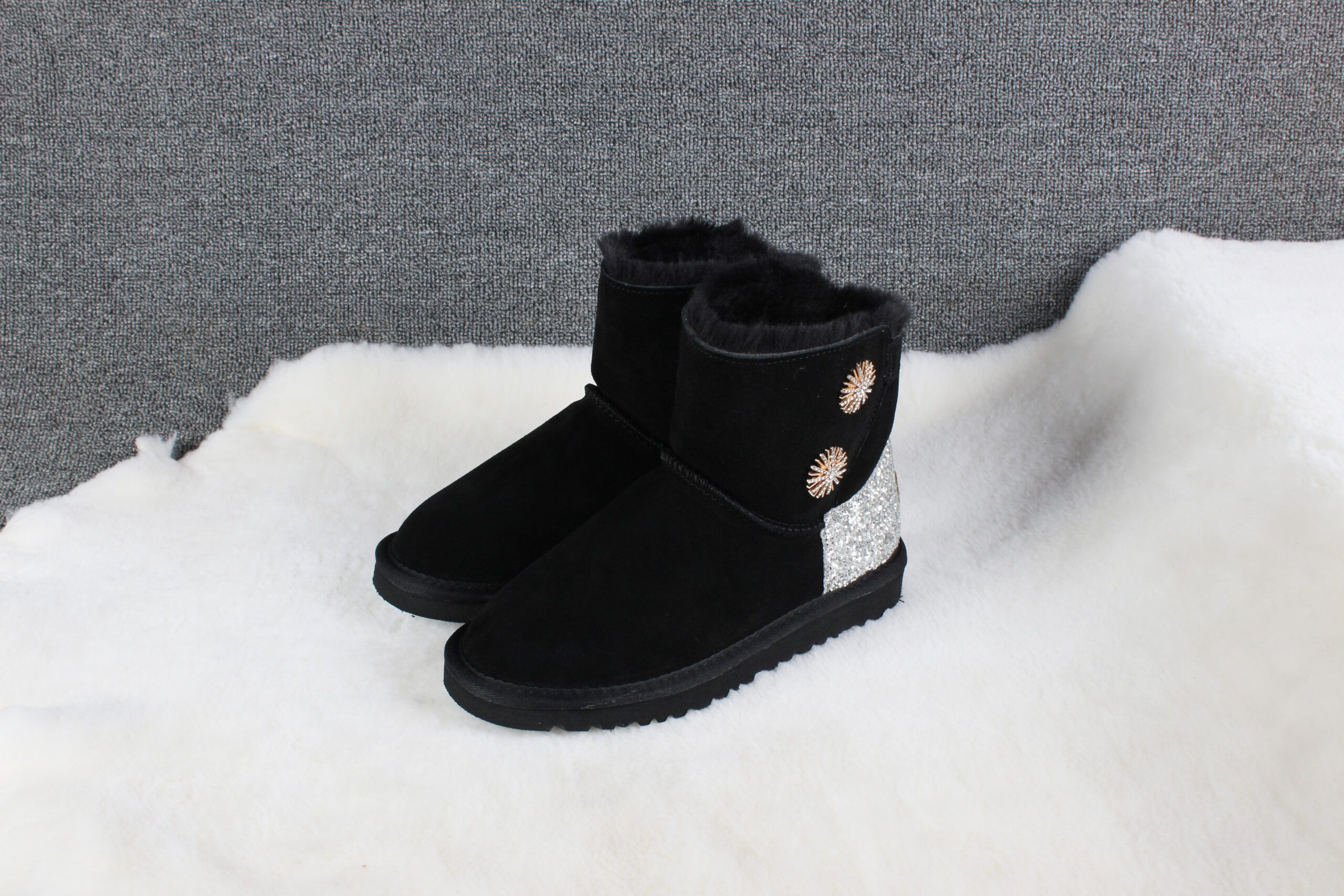 STIVALETTI IN SHEARLING - Image 19
